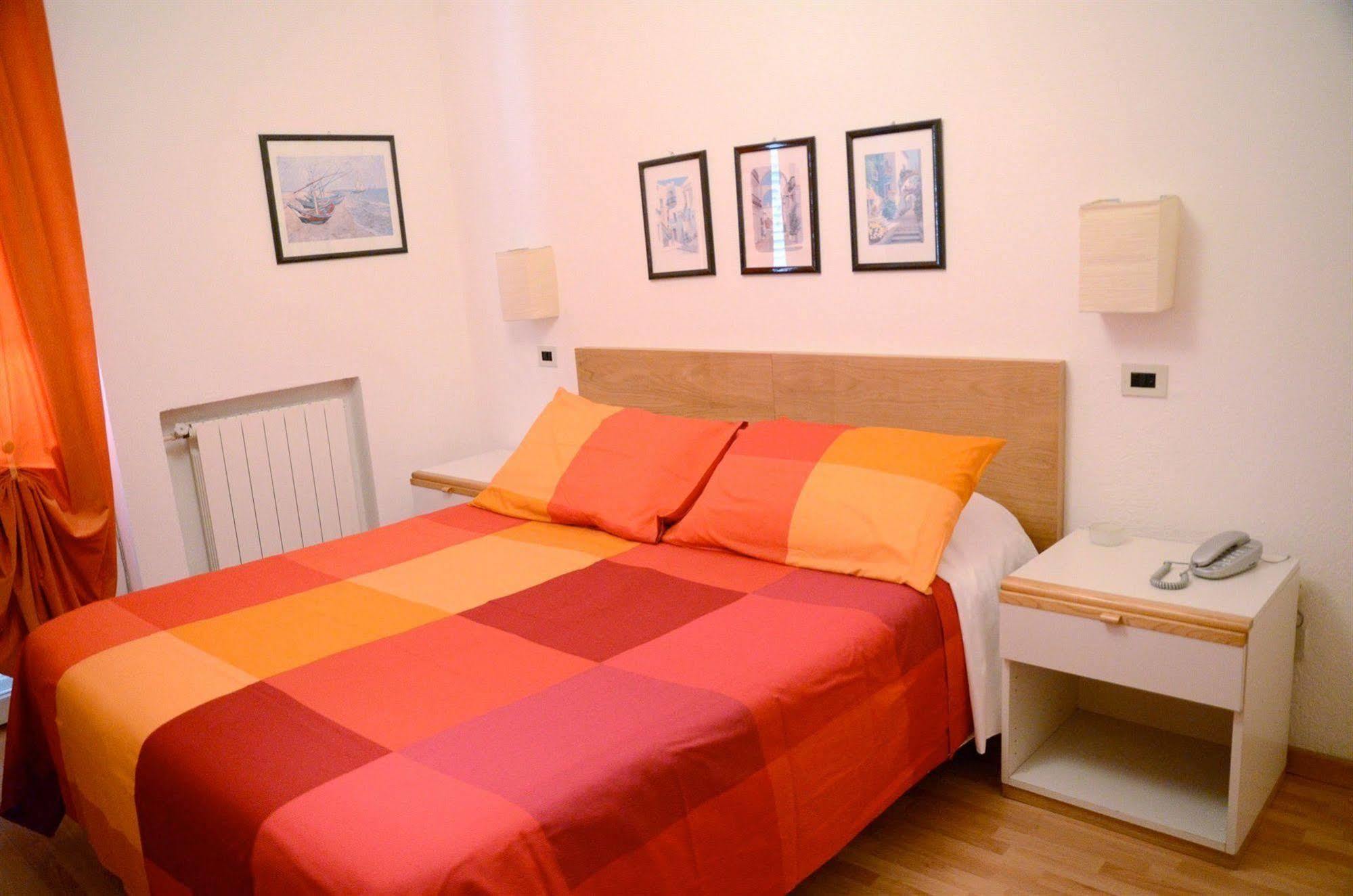 Hotel Kinda Castiglione della Pescaia Extérieur photo