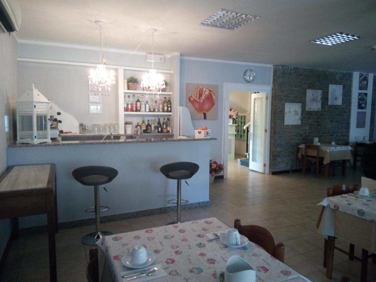 Hotel Kinda Castiglione della Pescaia Extérieur photo